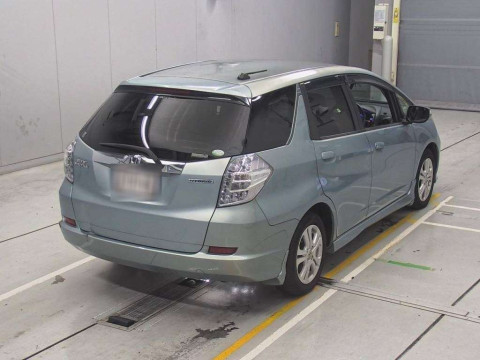 2012 Honda Fit Shuttle Hybrid GP2[1]