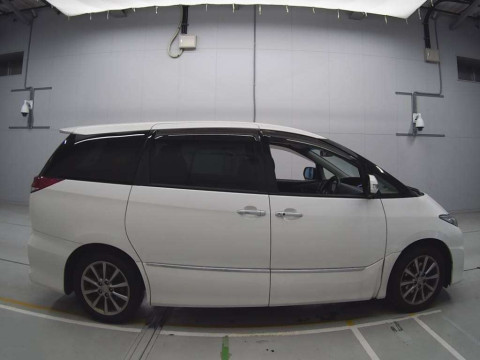 2011 Toyota Estima ACR50W[2]