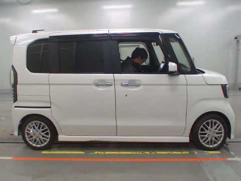 2021 Honda N-BOX CUSTOM JF3[2]