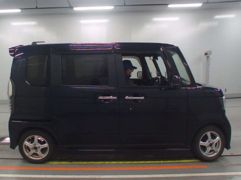 2021 Honda N-BOX CUSTOM JF3[2]