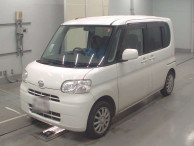 2011 Daihatsu Tanto