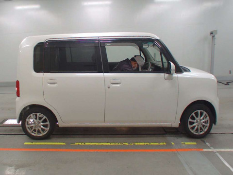 2011 Daihatsu Move Conte L575S[2]