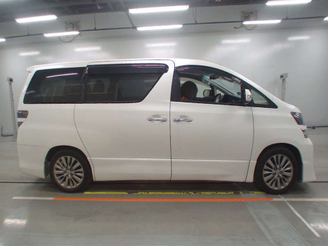 2014 Toyota Vellfire ANH20W[2]