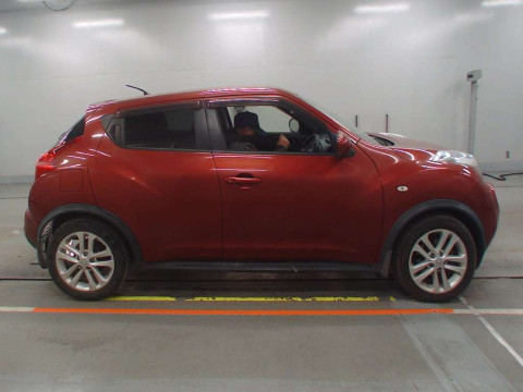 2012 Nissan JUKE YF15[2]