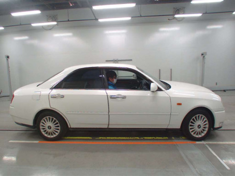 2000 Nissan Cedric Sedan HY34[2]