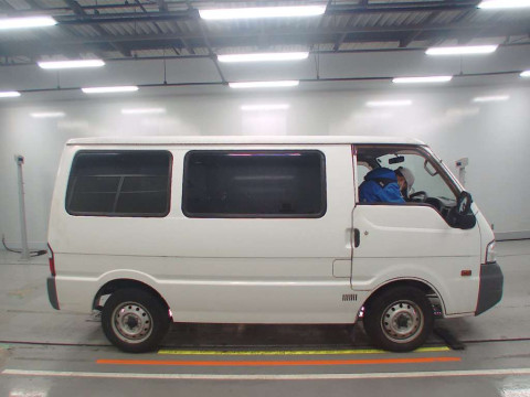 2014 Mazda Bongo Van SKP2V[2]