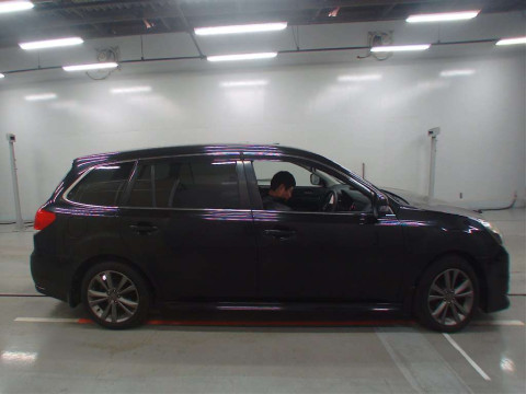 2014 Subaru Legacy Touring Wagon BRM[2]