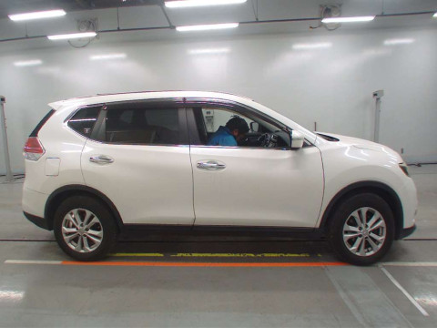 2014 Nissan X-Trail NT32[2]