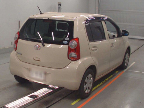 2012 Toyota Passo KGC30[1]