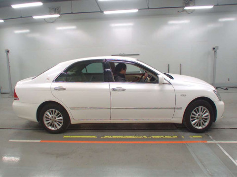 2004 Toyota Crown GRS183[2]