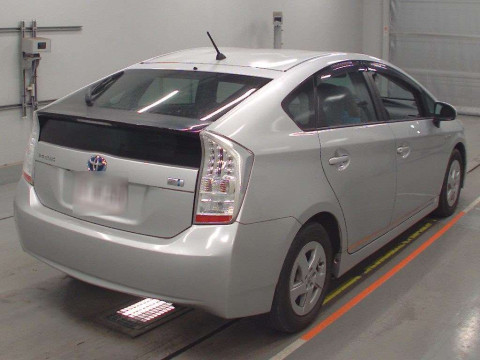 2010 Toyota Prius ZVW30[1]