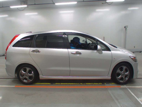 2008 Honda Stream RN8[2]