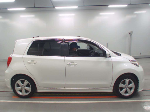 2007 Toyota IST NCP110[2]