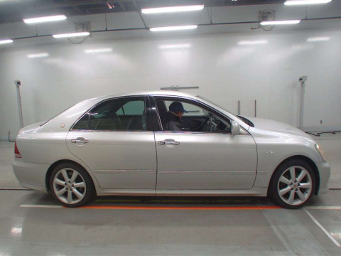 2003 Toyota Crown GRS180[2]