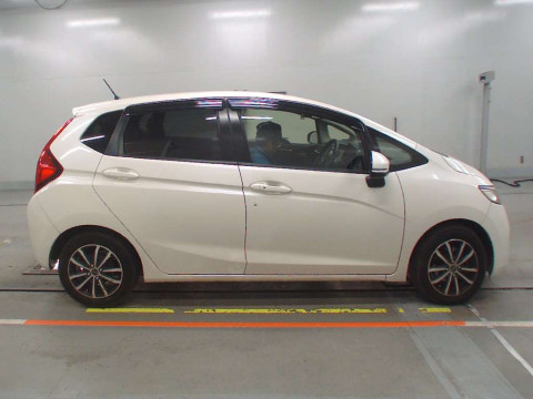 2016 Honda Fit GK3[2]