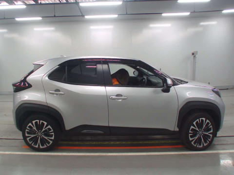 2023 Toyota YARIS CROSS MXPJ10[2]