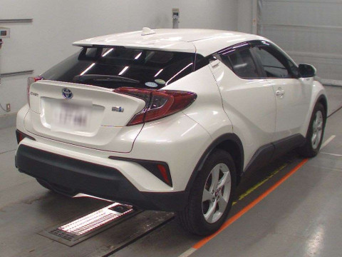 2019 Toyota C-HR ZYX10[1]