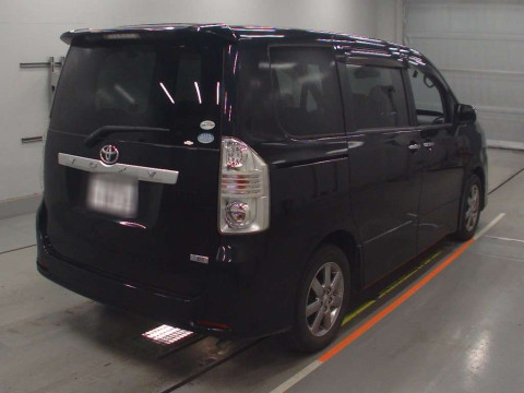 2008 Toyota Voxy ZRR70W[1]