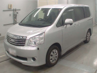 2012 Toyota Noah