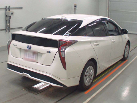 2018 Toyota Prius ZVW50[1]