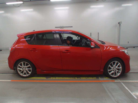 2012 Mazda Axela Sport BLFFW[2]