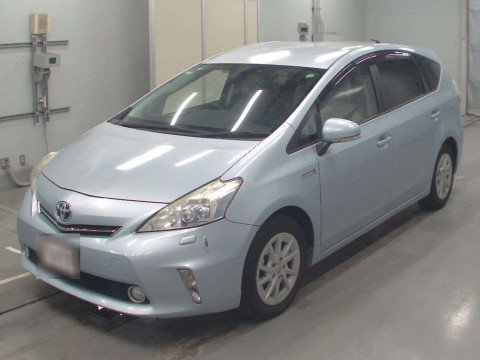 2011 Toyota Prius alpha ZVW41W[0]