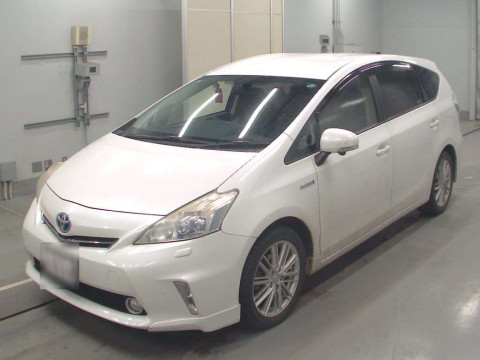 2013 Toyota Prius alpha ZVW41W[0]