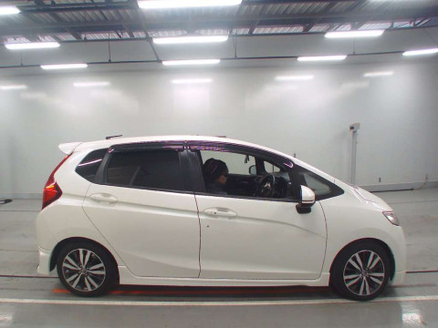 2016 Honda Fit GK5[2]