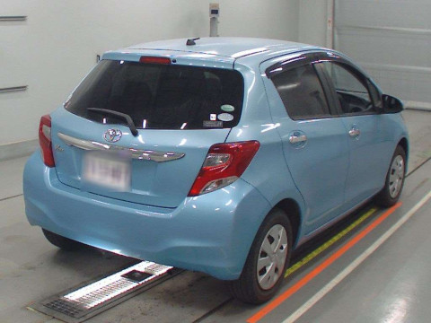 2016 Toyota Vitz KSP130[1]