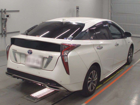 2018 Toyota Prius ZVW51[1]