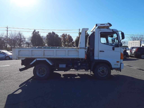 2015 Hino RANGER FC9JCAA[2]