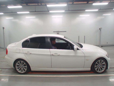 2011 BMW 3 Series PH25[2]