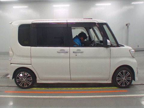 2014 Daihatsu Tanto Custom LA600S[2]