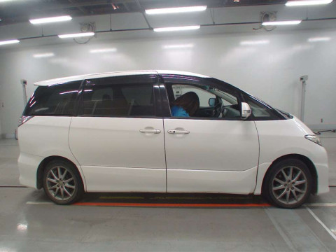 2010 Toyota Estima ACR50W[2]