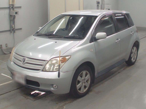 2004 Toyota IST NCP60[0]