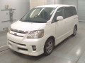 2005 Toyota Noah