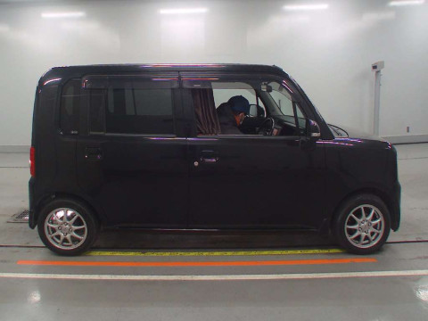 2008 Daihatsu Move Conte L575S[2]