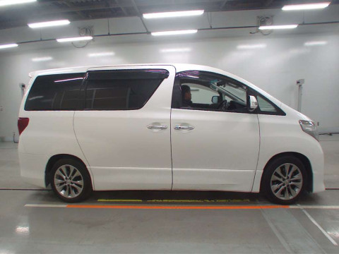 2010 Toyota Alphard GGH20W[2]