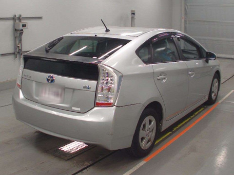 2010 Toyota Prius ZVW30[1]