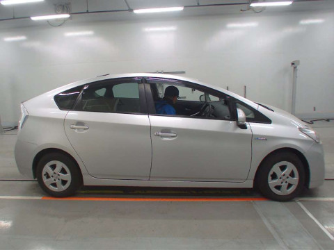 2009 Toyota Prius ZVW30[2]