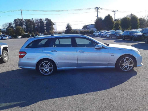 2013 Mercedes Benz E-Class  Station Wagon 212247C[2]