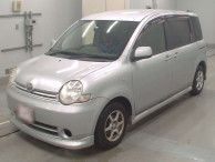 2004 Toyota Sienta