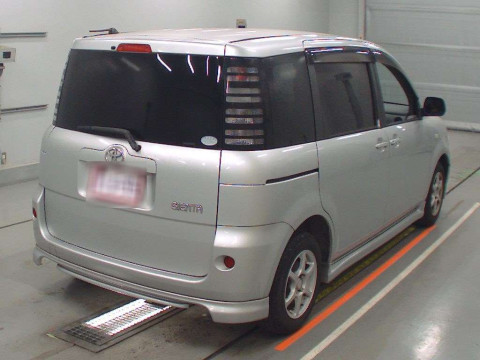 2004 Toyota Sienta NCP81G[1]