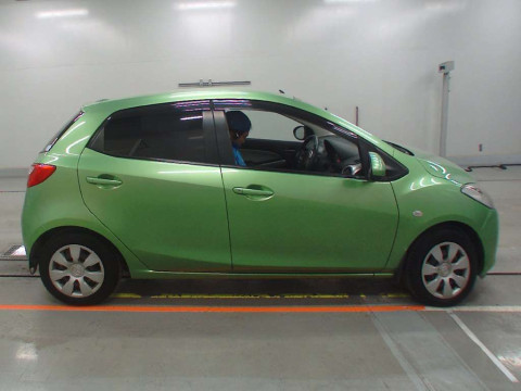 2009 Mazda Demio DE3FS[2]