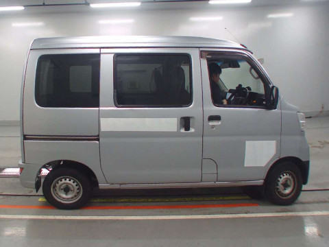 2018 Daihatsu Hijet Cargo S331V[2]