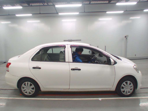 2009 Toyota Belta SCP92[2]