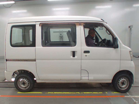 2013 Daihatsu Hijet Cargo S321V[2]