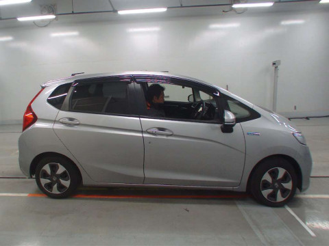 2019 Honda Fit Hybrid GP5[2]