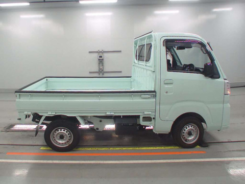 2022 Daihatsu Hijet Truck S500P[2]