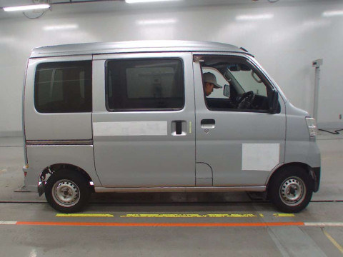 2018 Daihatsu Hijet Cargo S331V[2]